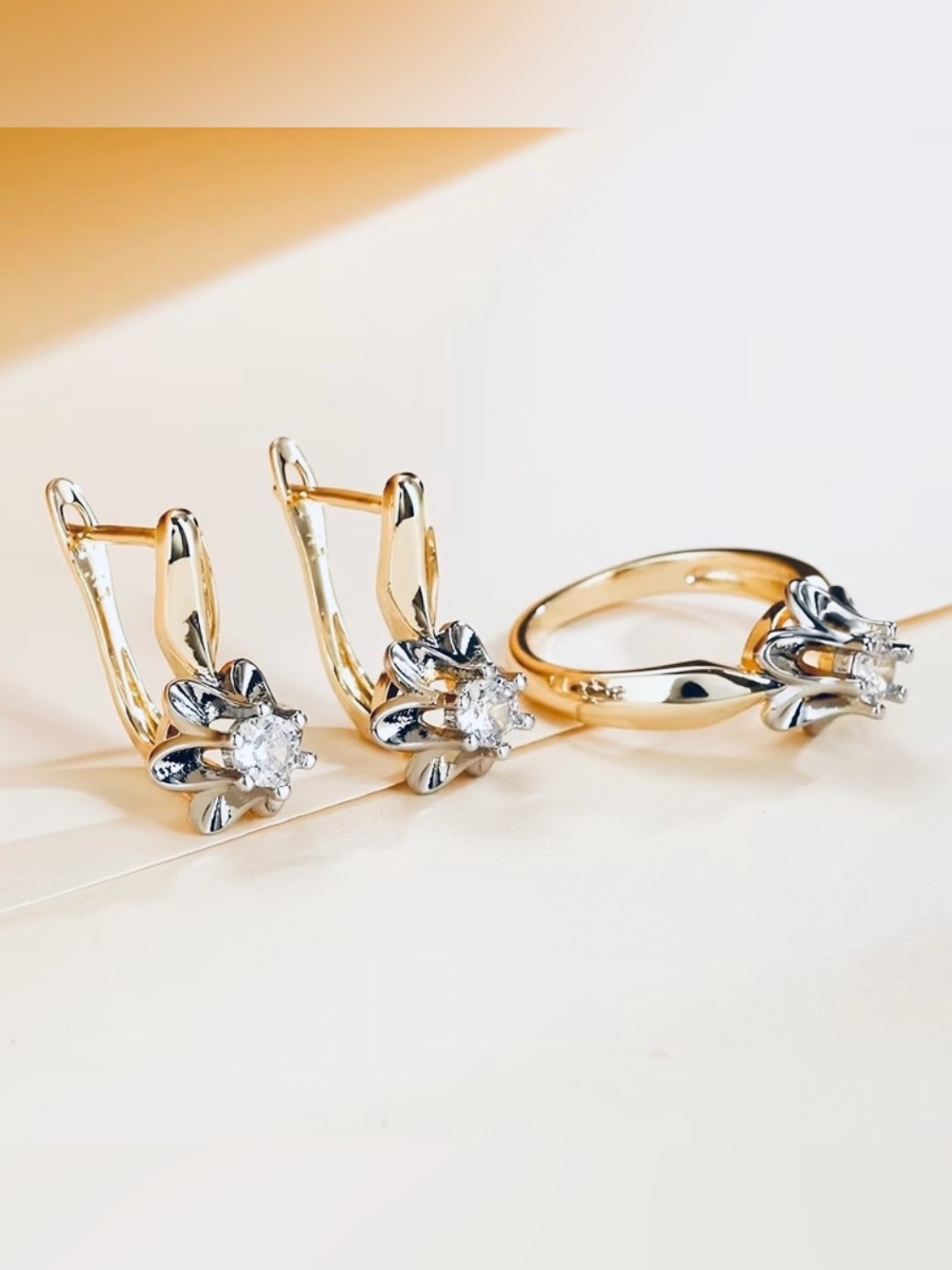 Elegant Petal Inlaid Synthetic Zairconia Earrings Ring Set - Women Jewelry